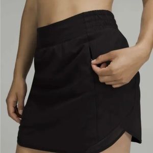Lululemon Size 6 Hotty Hot HR Skirt Long Lined BLK Black Skort